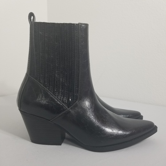 7 Dials Eve Bootie Embossed Print - Picture 6 of 10